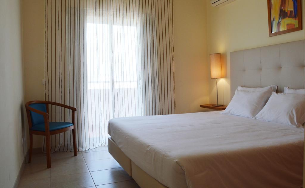 Urban Flamingo Residence Portimao Ruang foto